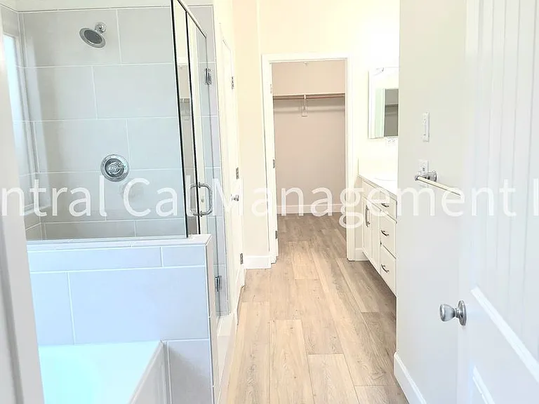 9029 Almond Creek Dr — Photo 26
