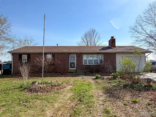 1028 W Old Highway C, Advance, MO 63730