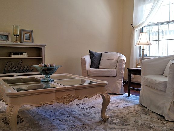 5th image of 54 Manorwood Dr