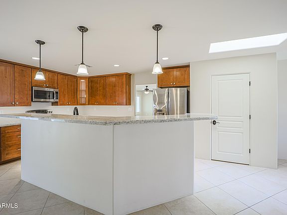 3rd image of 9524 W CEDAR HILL Circle