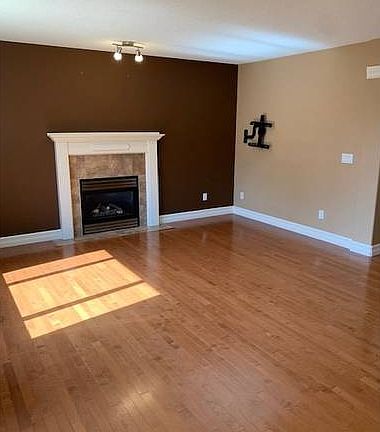 4th image of 1295 Foxwood Cres