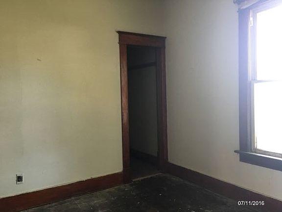 5th image of 1532 Laramie St