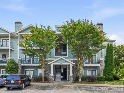200 Vista Lake Dr APT 301, Candler, NC, 28715