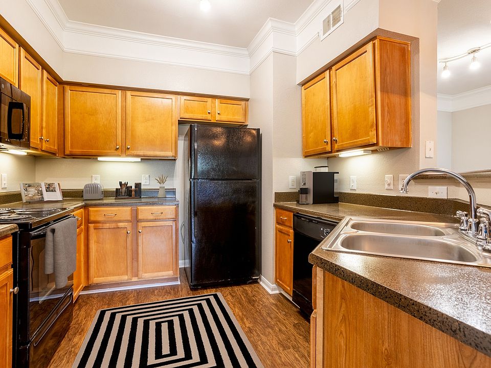 Spacious Kitchen
