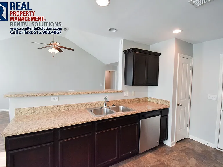 1613 Ursuline Ln — Photo 12
