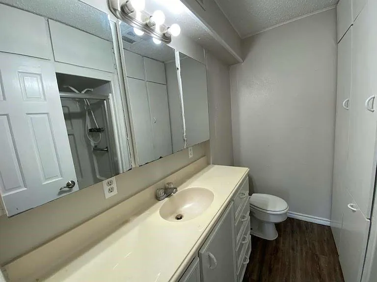 201 Ferguson Dr — Photo 13