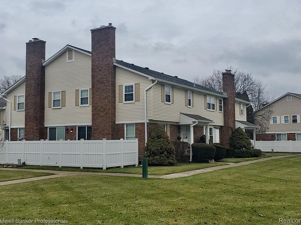 1st image of 20878 W Glen Haven Cir