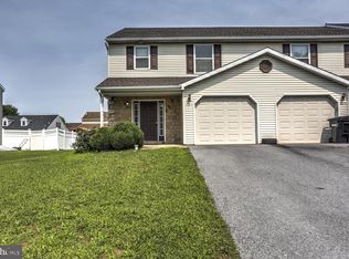 631 Sunflower St, New Holland, PA 17557