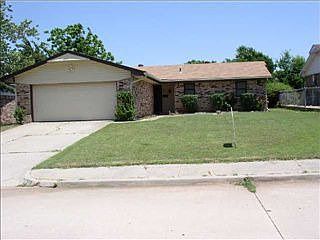 1st image of 811 Glenwood Dr