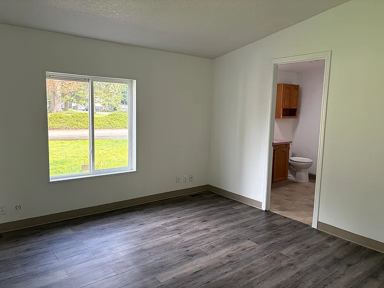 370 NE South Shore Rd — Photo 17