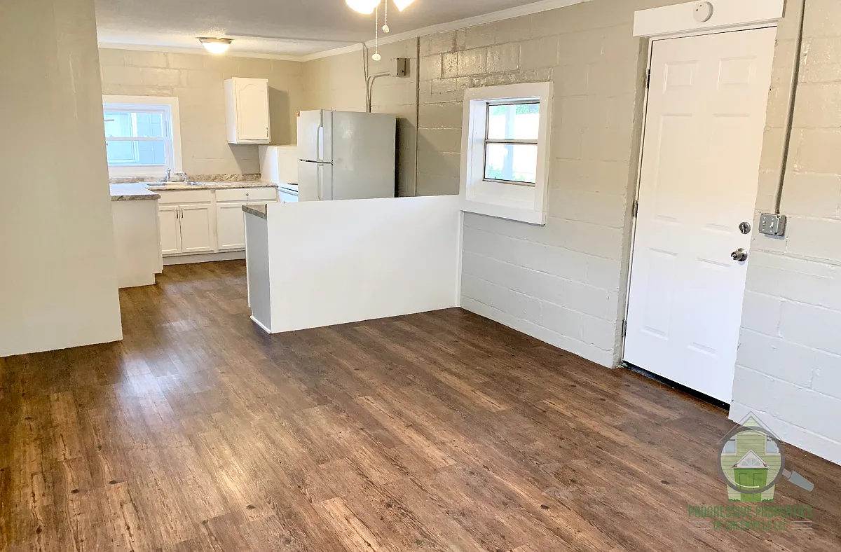 9 Cherry Ave. - 1 — Photo 4