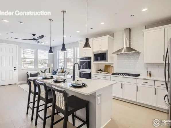 2759 Bear Springs Cir, Longmont, CO 80503