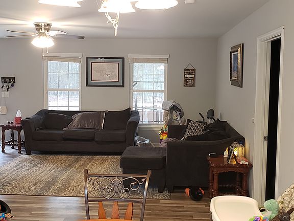 5th image of 503 Foster Rd