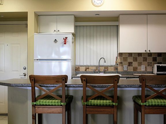 3rd image of 2105 Lavers Cir APT 405
