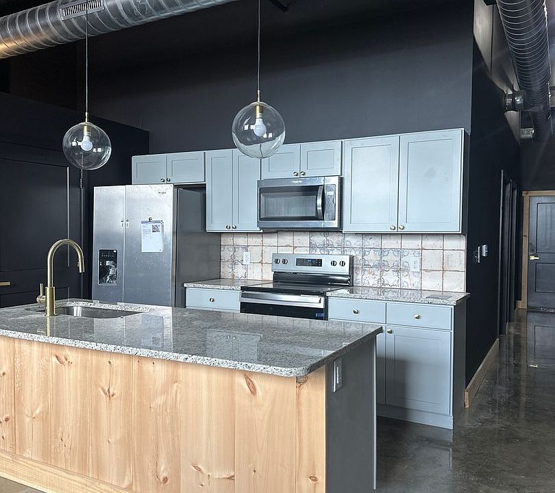 1st image of 21 W Broadway APT 203