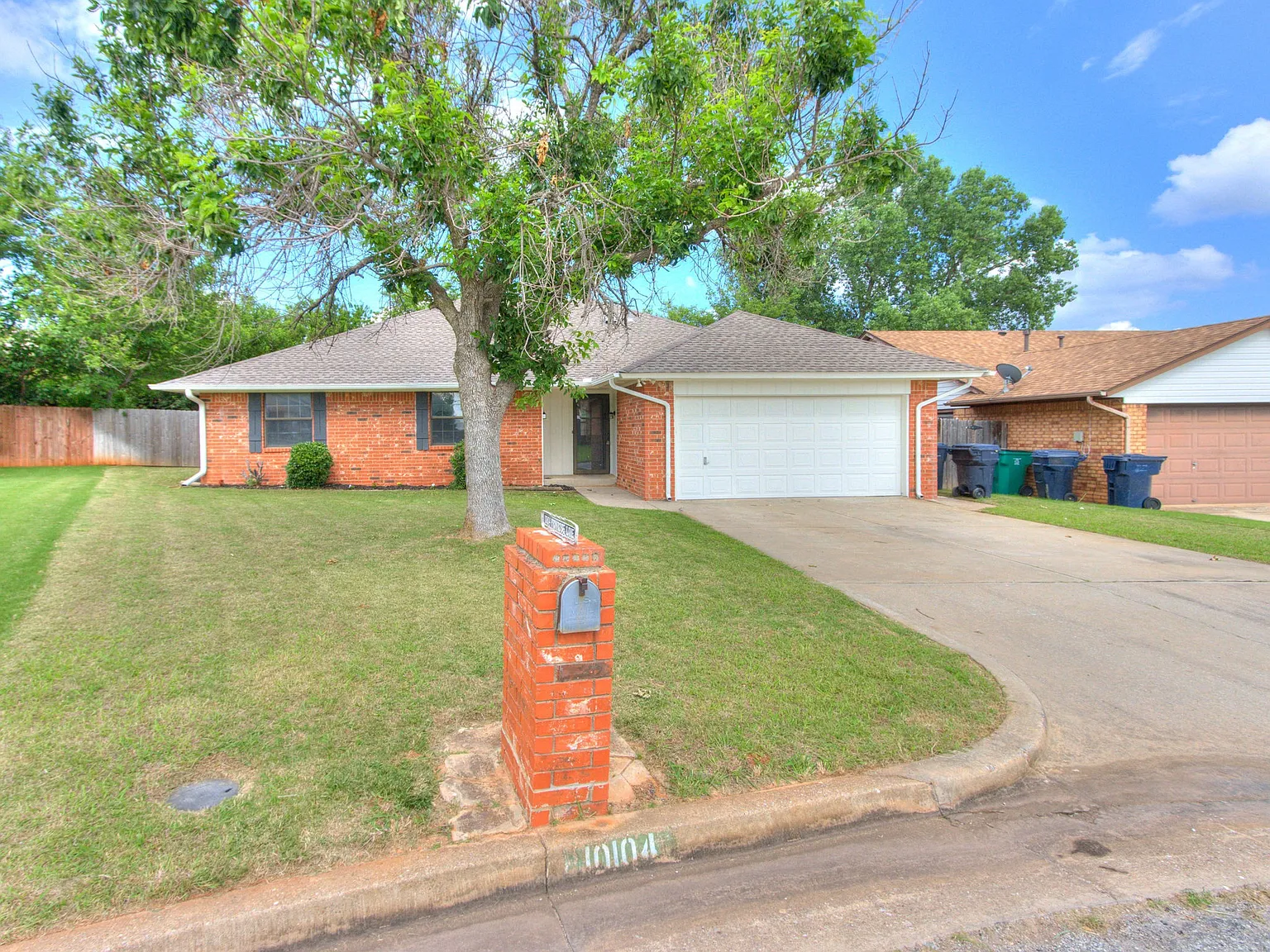 3 bed, 1726 sqft, $2,100 — Photo 1