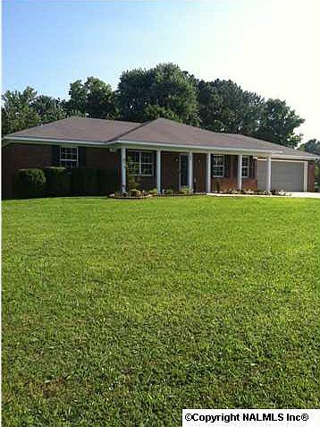 1st image of 100 NW McFarlen Dr