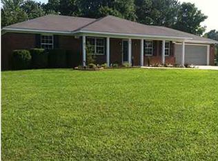 100 NW McFarlen Dr, Hazel Green, AL 35750