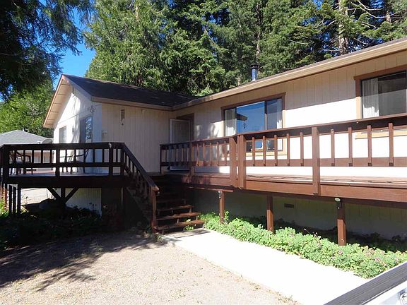 2nd image of 3428 Woodlake Dr