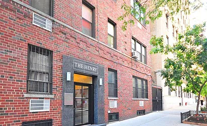 Rented by Peter Ashe