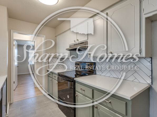 4901 Washington Sq