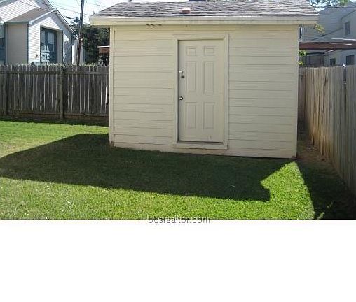 3rd image of 3311 Forestwood Dr #A