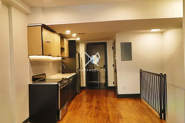 Rented by Yaffa Realty LLC | media 11