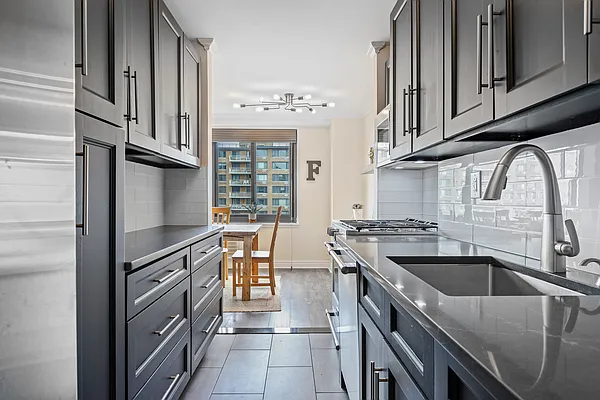 Sold by Douglas Elliman | media 18