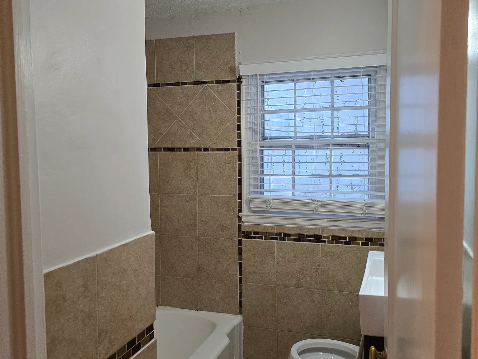 2 bed, 800 sqft, $1,550 — Photo 3