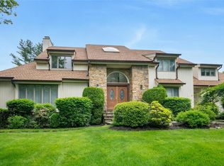 19 Trapping Way, Pleasantville, NY 10570