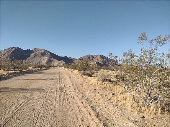 3rd image of 5 Venada Rd