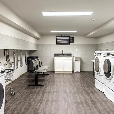 Rented by Nooklyn NYC LLC | media 85