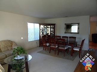 3rd image of 1531 W Holguin St