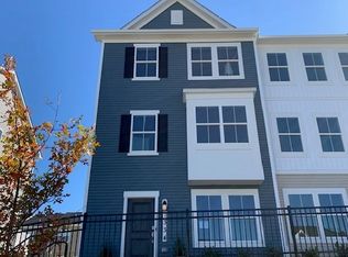 1334 Red Clover Ln, Ranson, WV 25438