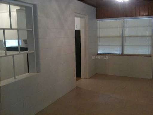 2nd image of 1403 Camphor Dr