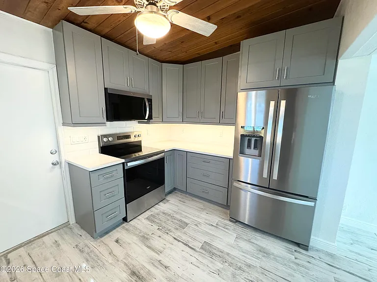 249 Palm Ln — Photo 7