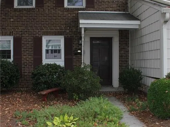 3921 A Valley Ct, Winston Salem, NC 27106