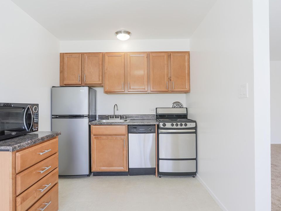1st image of 2899 Jackson St APT 6