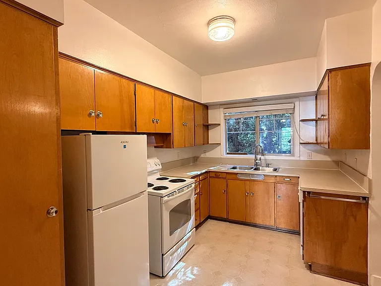 3330 SE Gladstone St — Photo 36