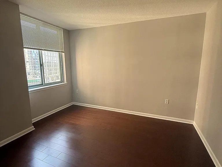 851 N Glebe Rd #621 — Photo 5