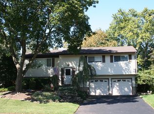 20 Drake Rd, Somerset, NJ 08873