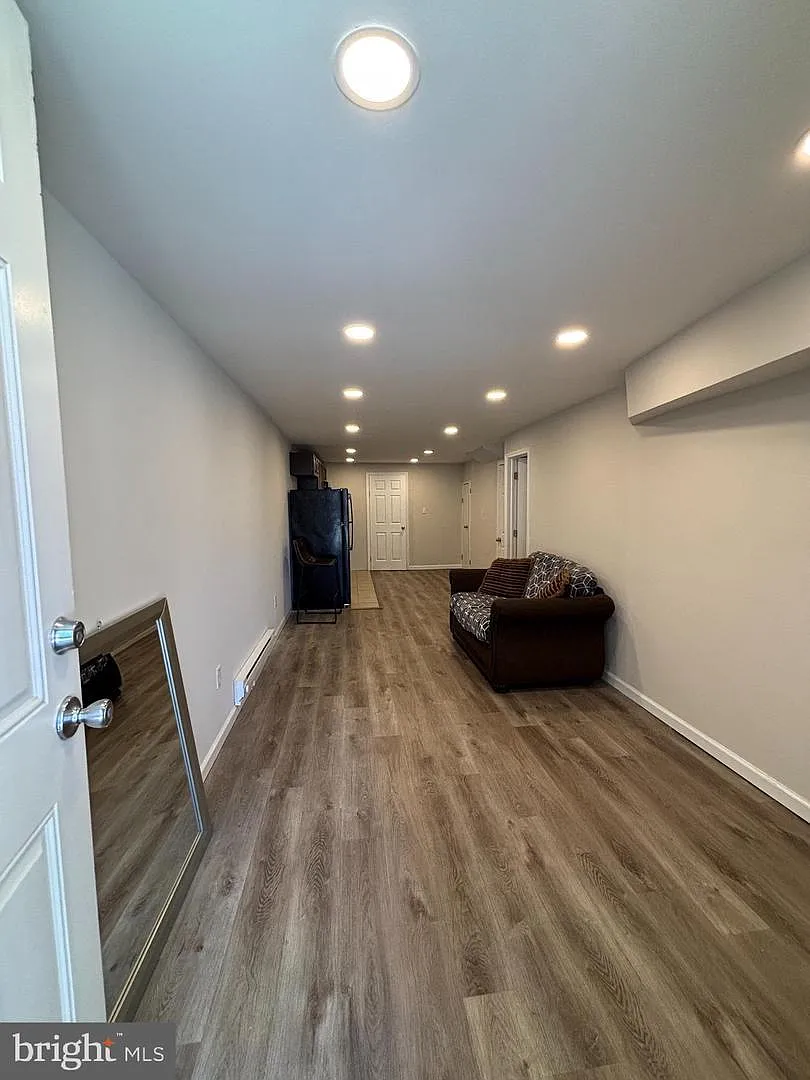 1 bed, $950 — Photo 1