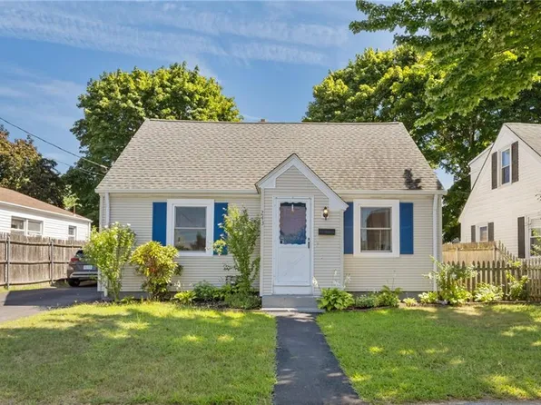 243 Rice St, Pawtucket, RI 02861