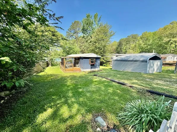 545 Mansard Island Dr, Springville, TN 38256
