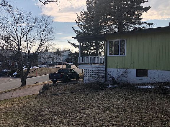 3rd image of 1000 W Bluff St