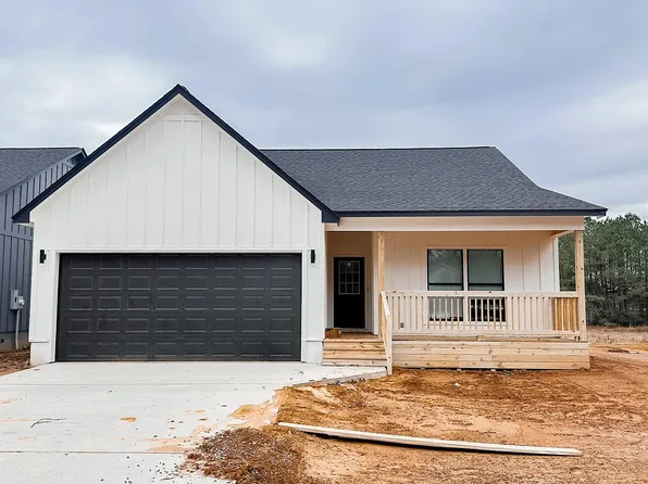 230 Sylvan Rd, Columbus, MS 39702