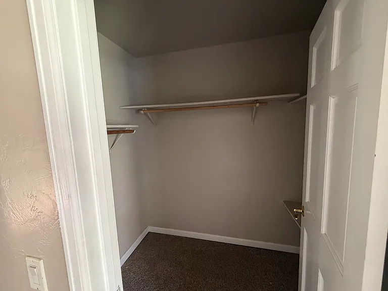 454 Silverhorn Dr — Photo 14