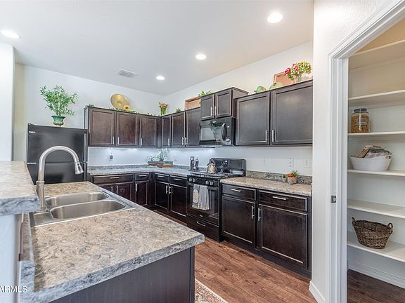 5th image of 4205 S 81st Ln