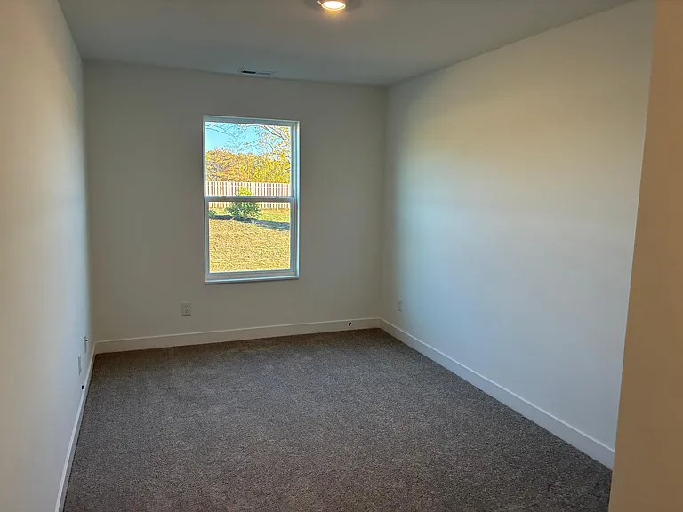 410 Monarch Ln — Photo 19