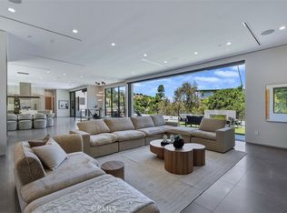14753 Round Valley Dr, Sherman Oaks, CA 91403